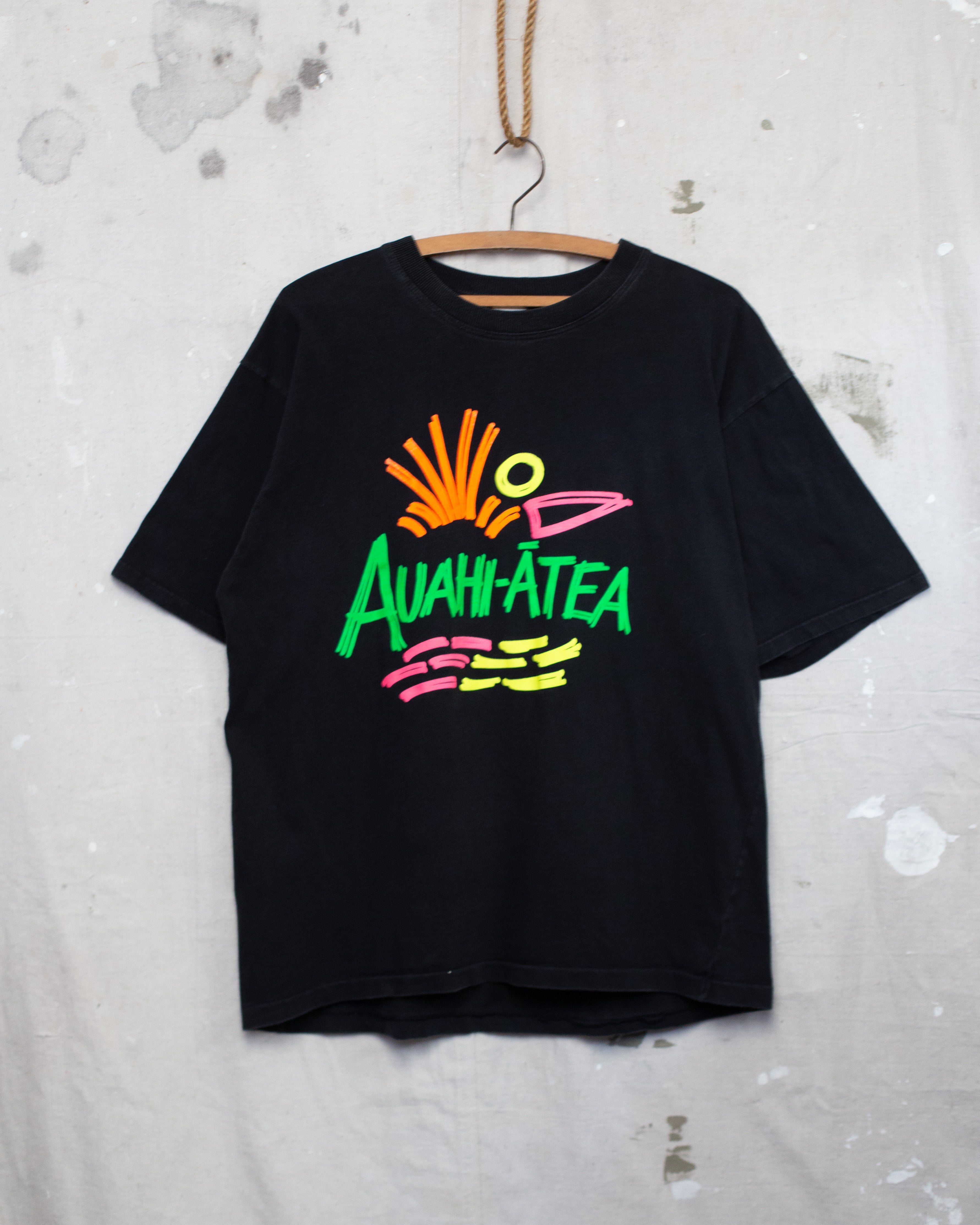 1990S Auahi-Ātea (Smoke-free) Tee - M