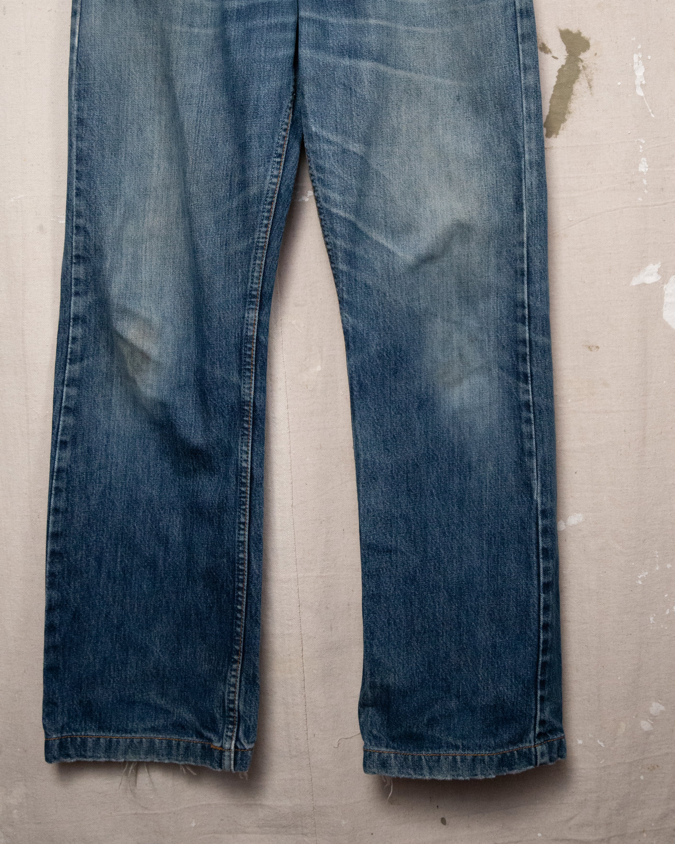 Well Worn Levis 502 - 30