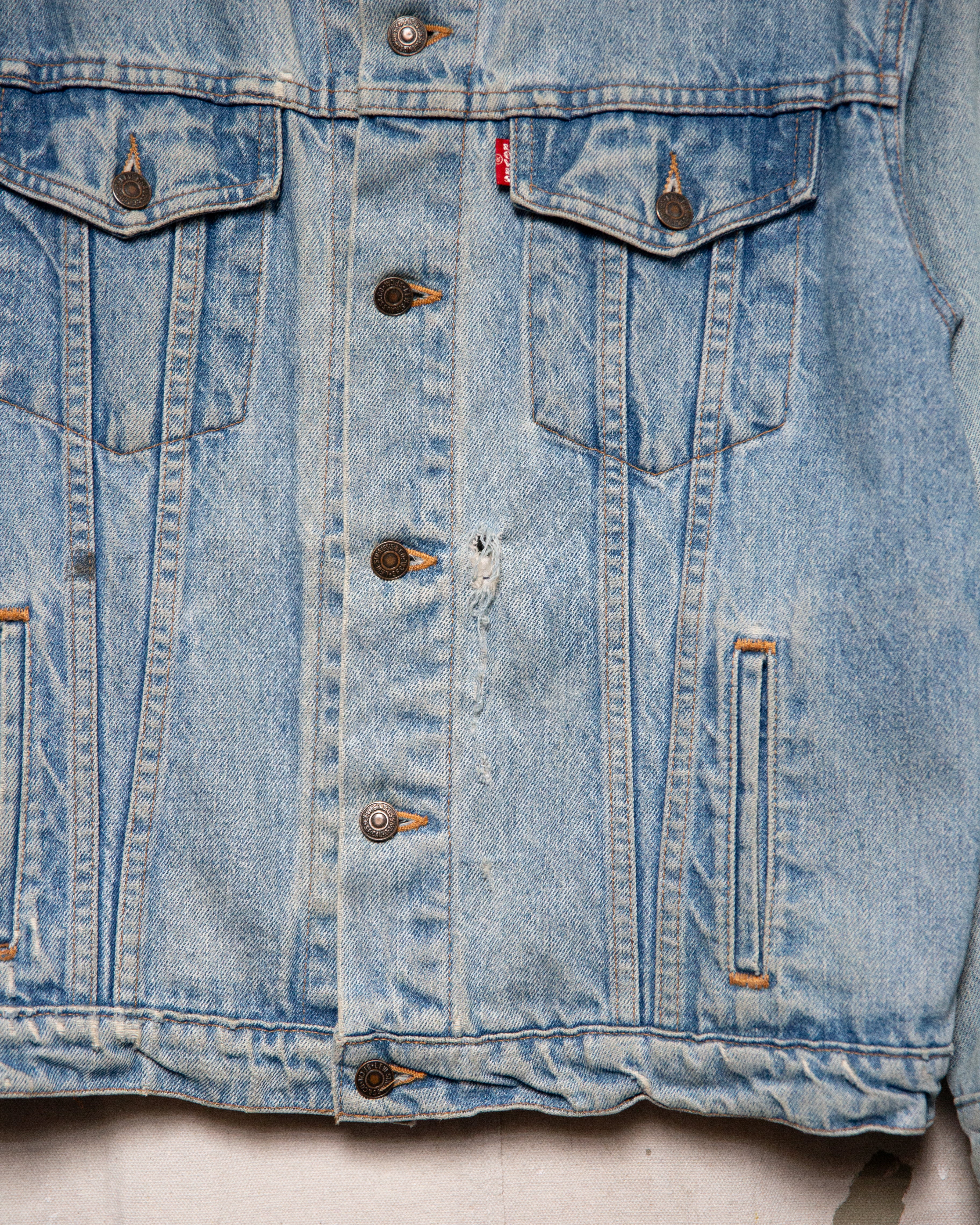 Distressed NZ Made Levis Trucker - L