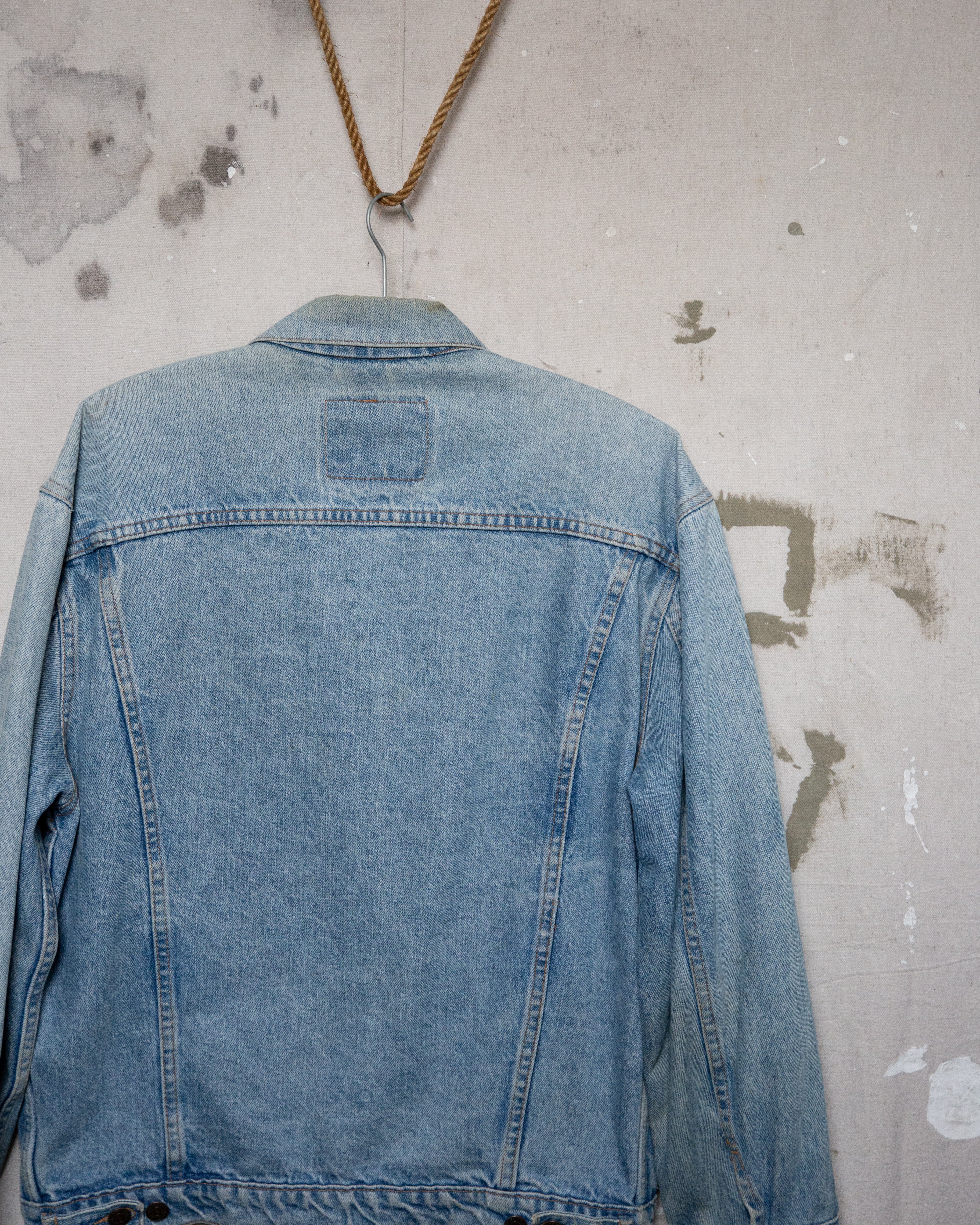 Distressed NZ Made Levis Trucker - L