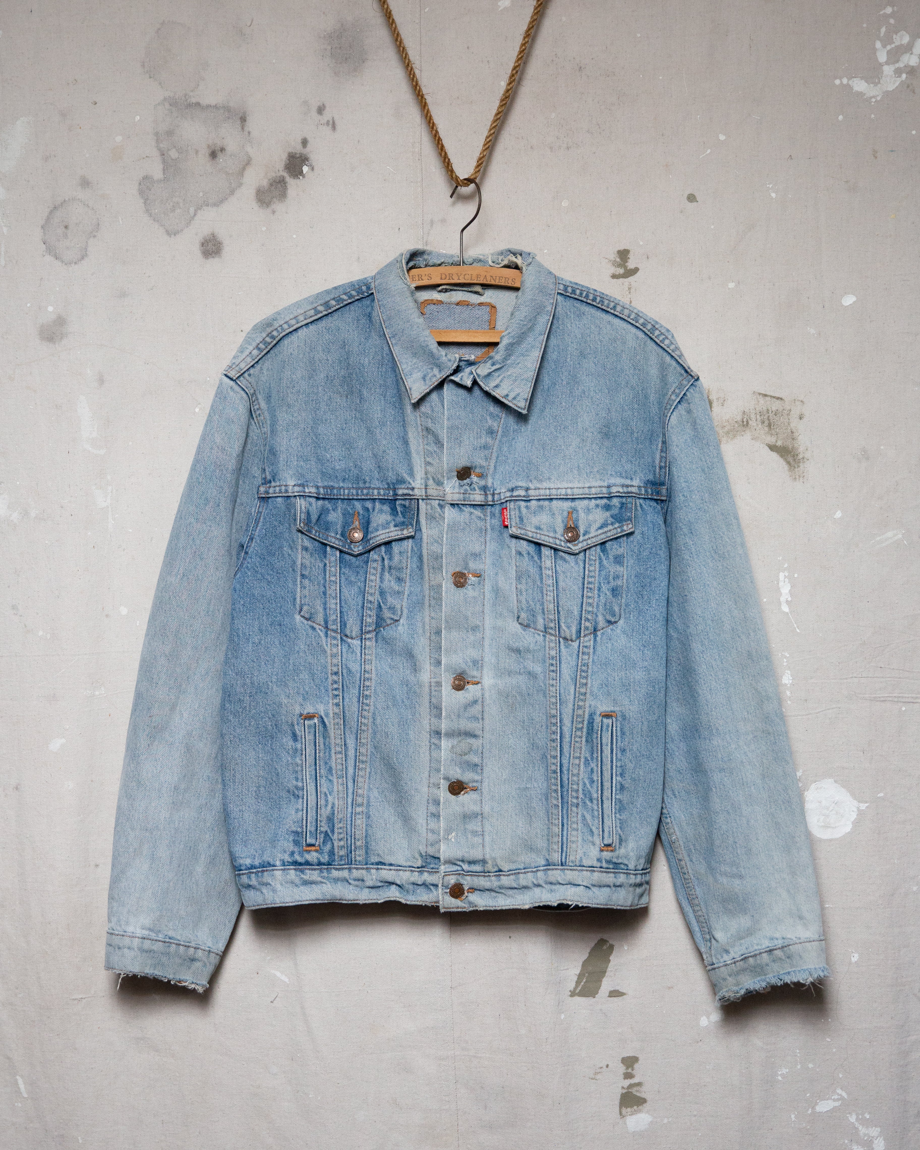 Distressed NZ Made Levis Trucker - L