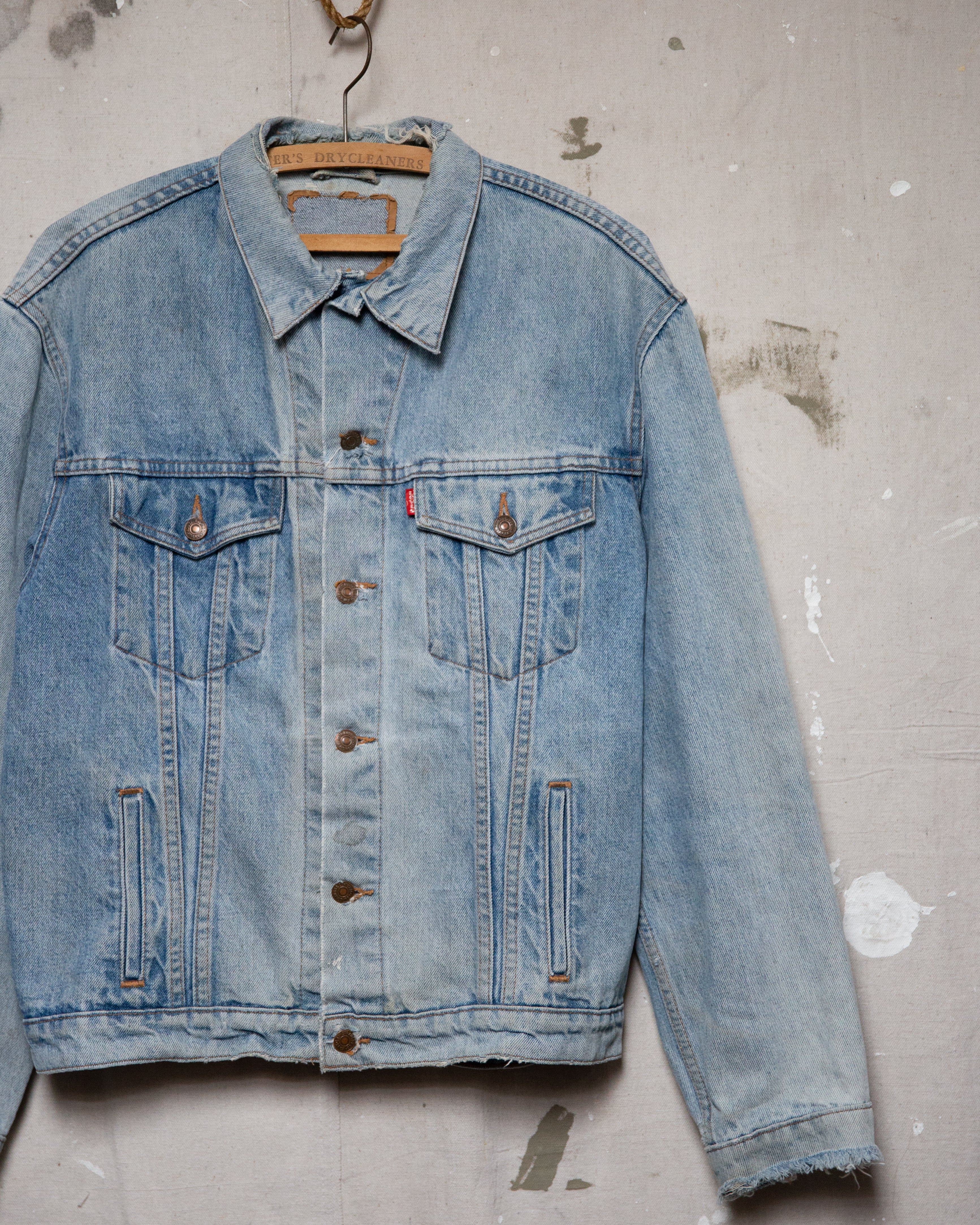 Distressed NZ Made Levis Trucker - L
