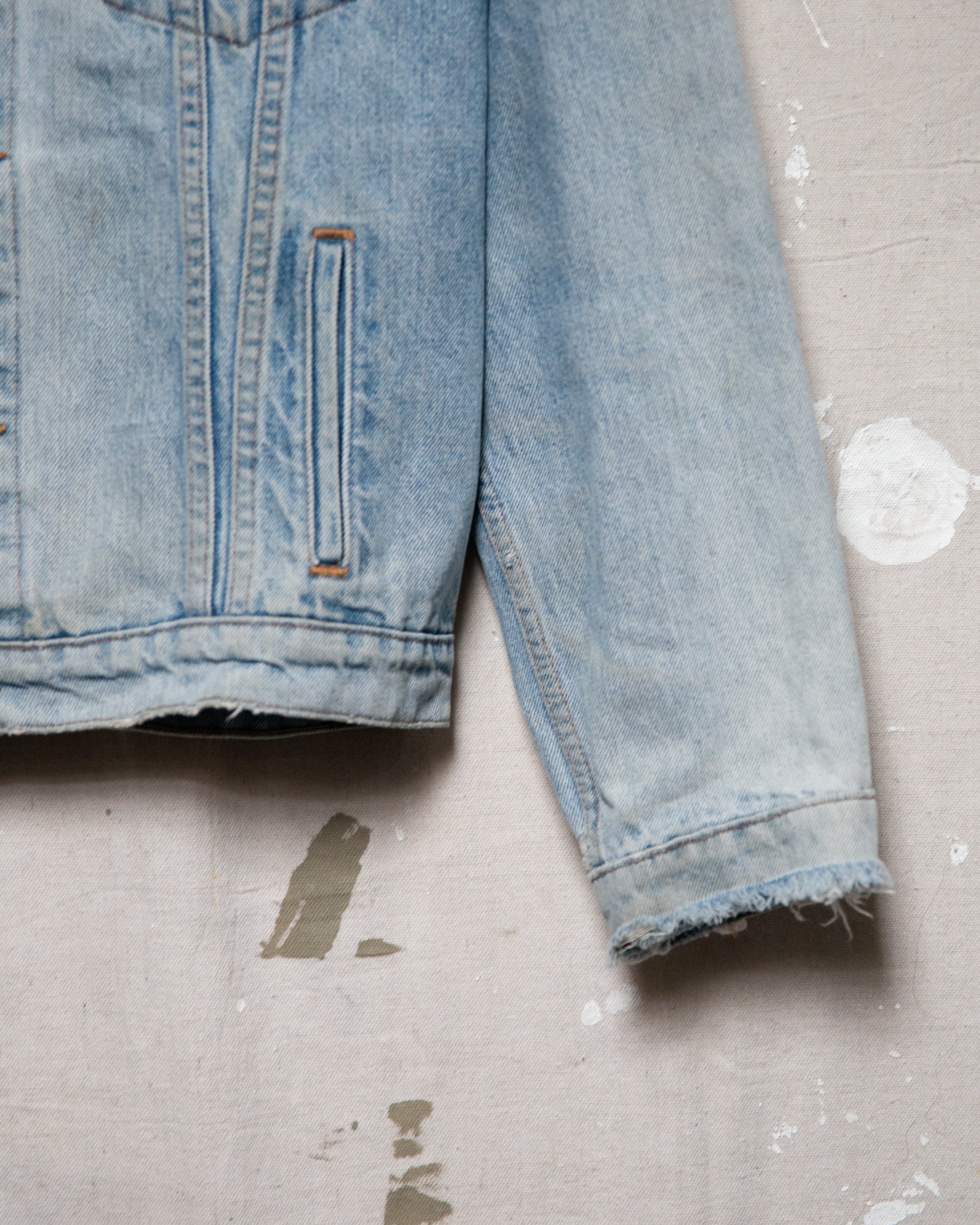 Distressed NZ Made Levis Trucker - L