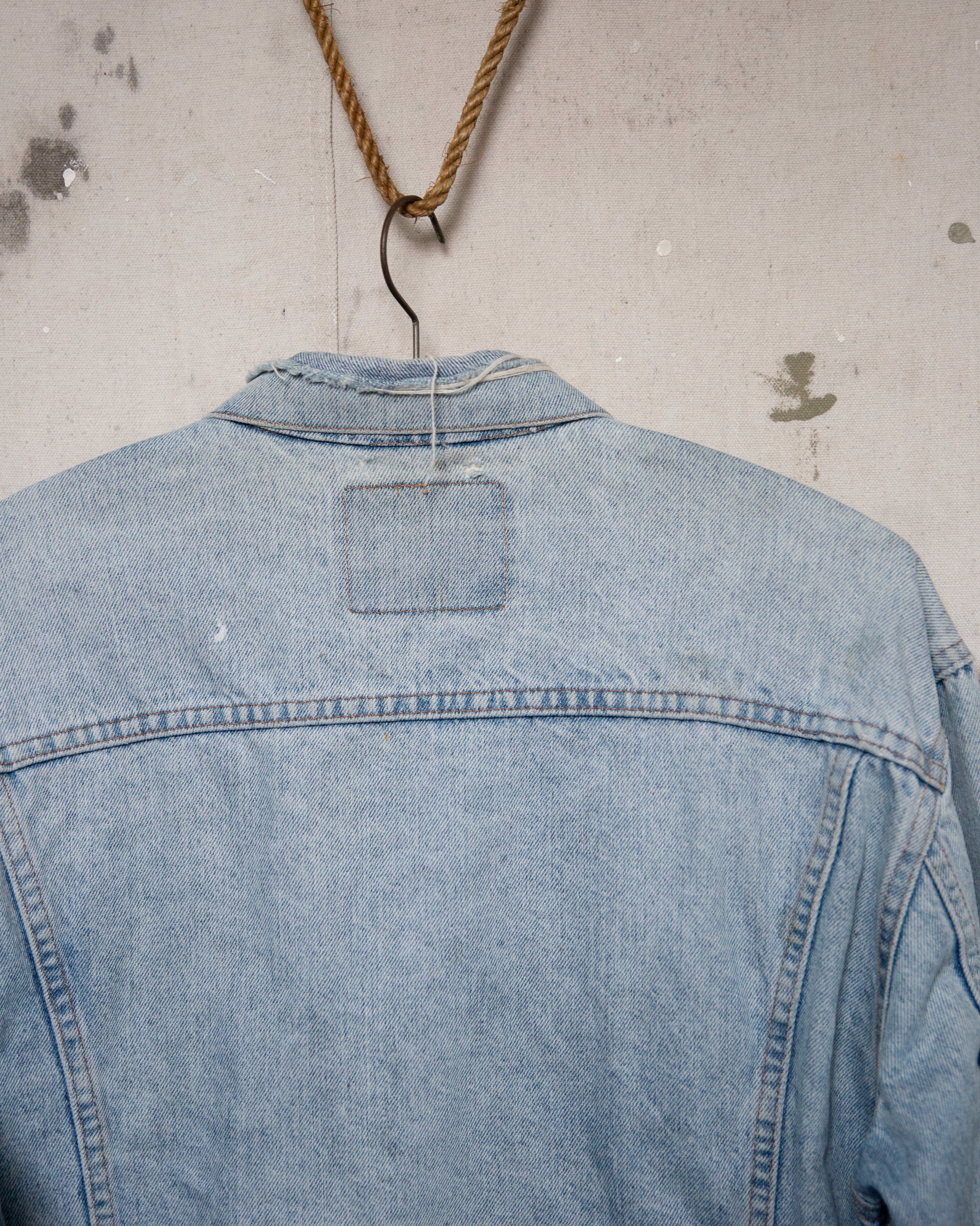 Distressed NZ Made Levis Trucker - L
