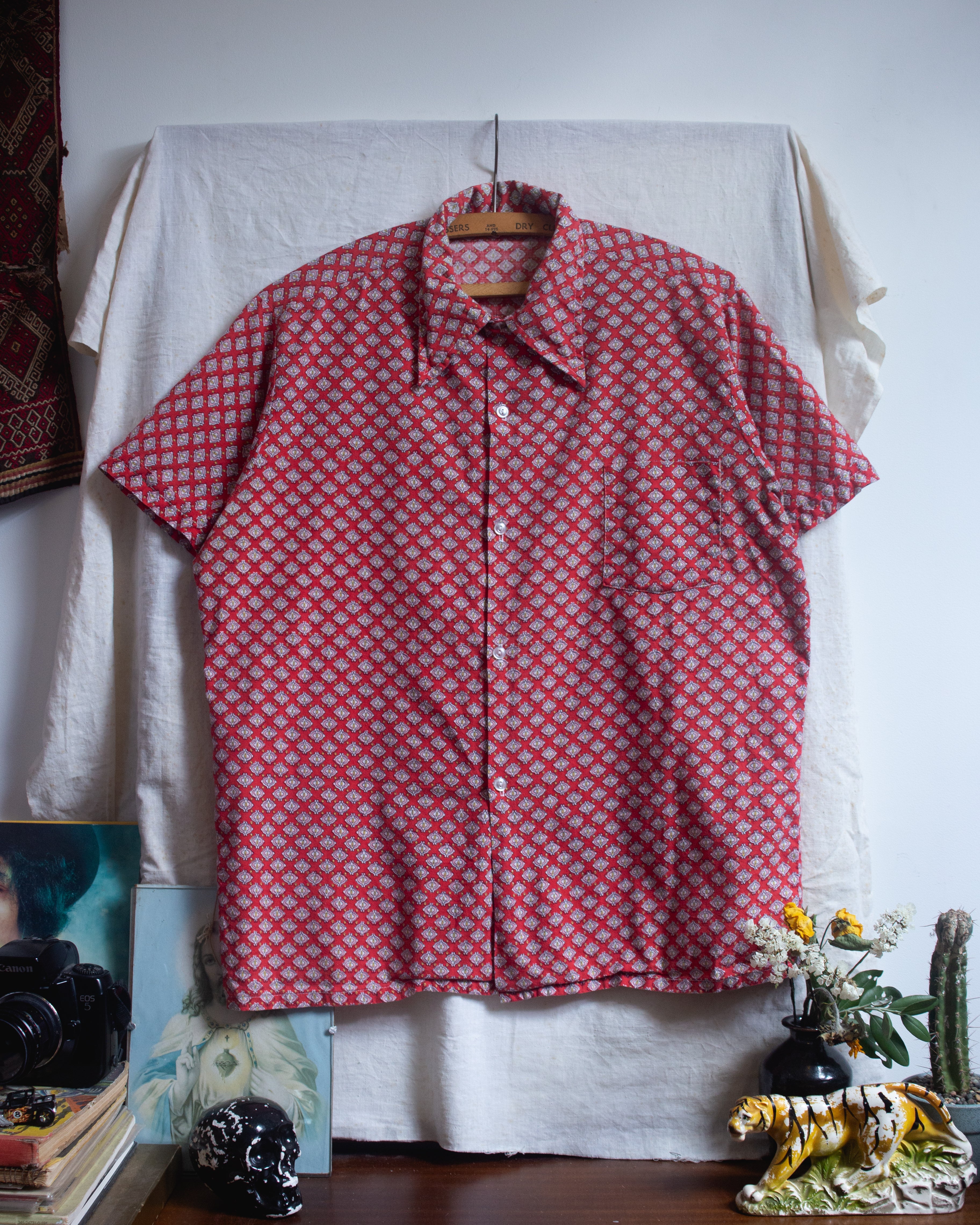 1970s Dagger collar shirt