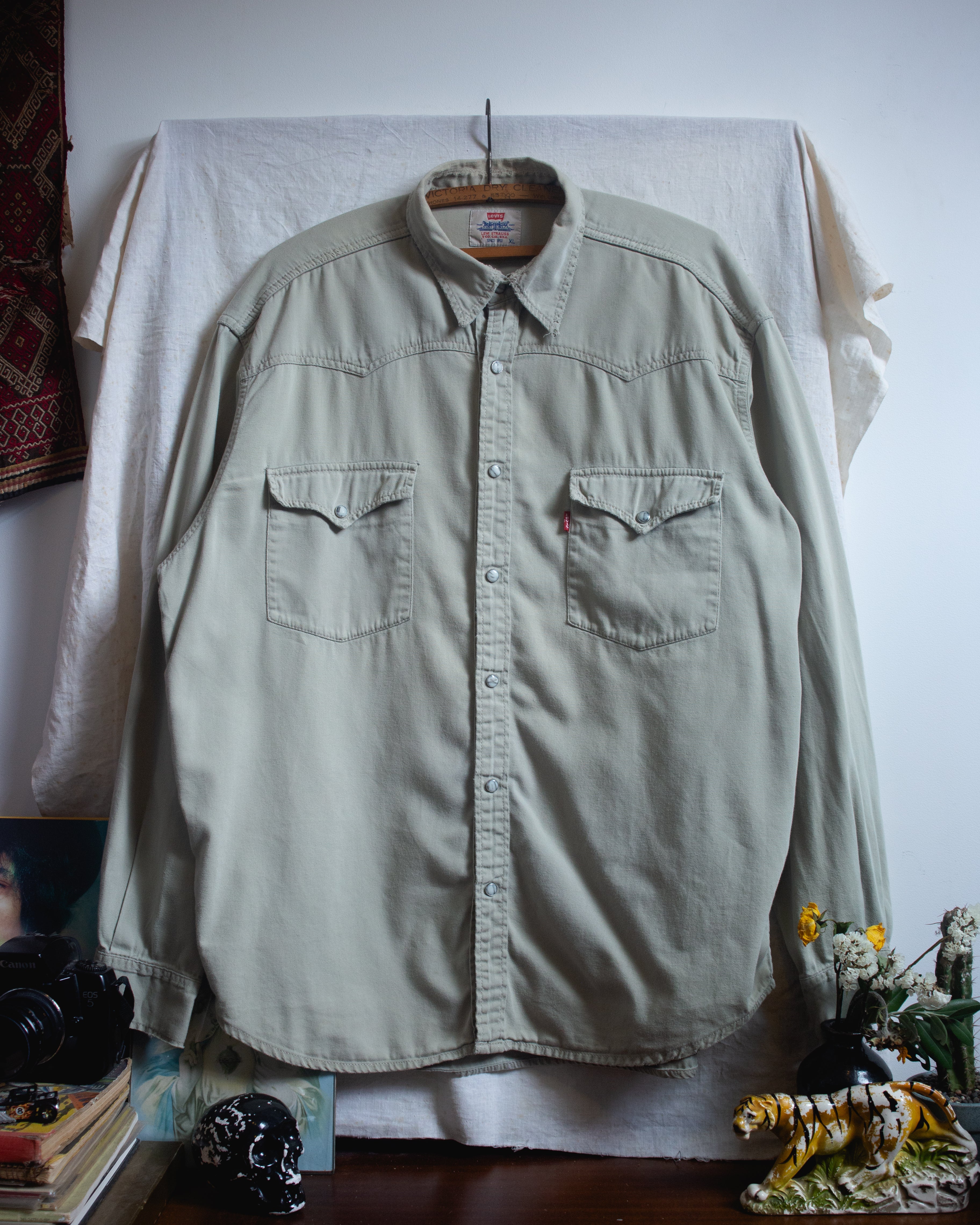 1990s Distressed levis western shirt