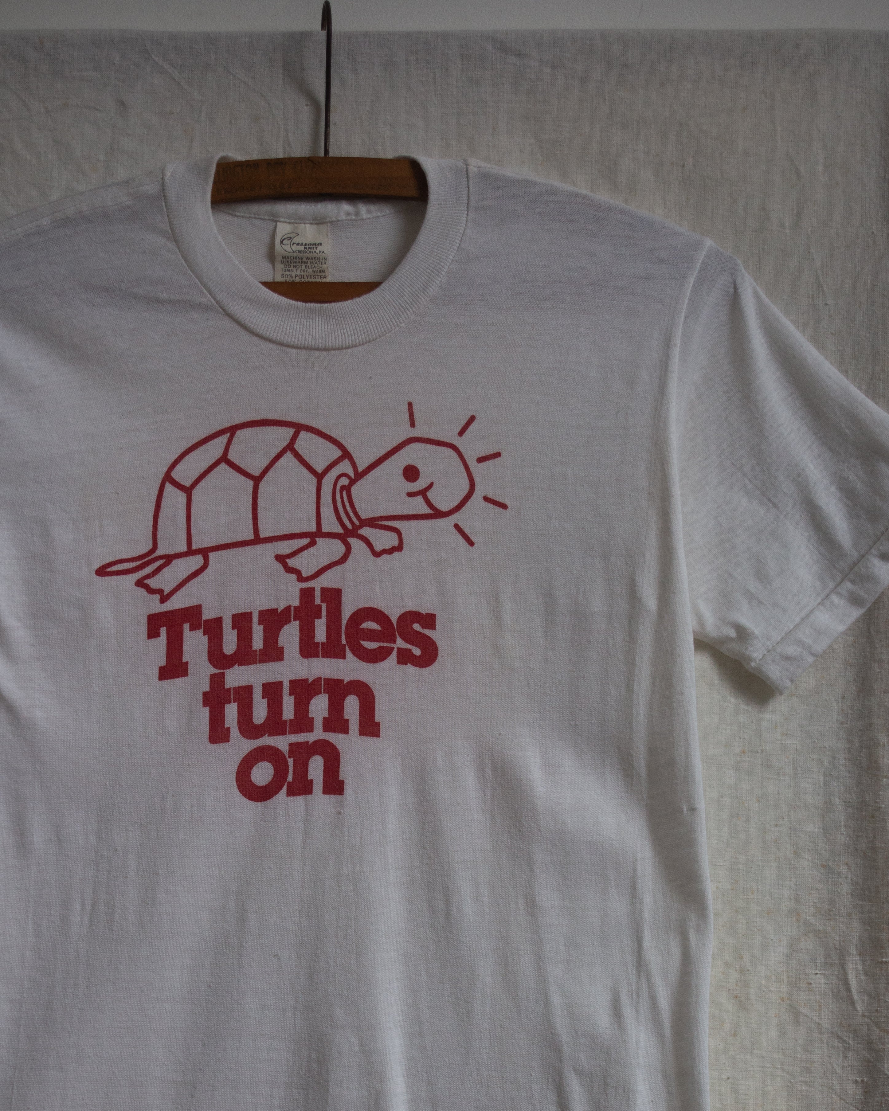 1970s Turtles Turn On Tee Size M