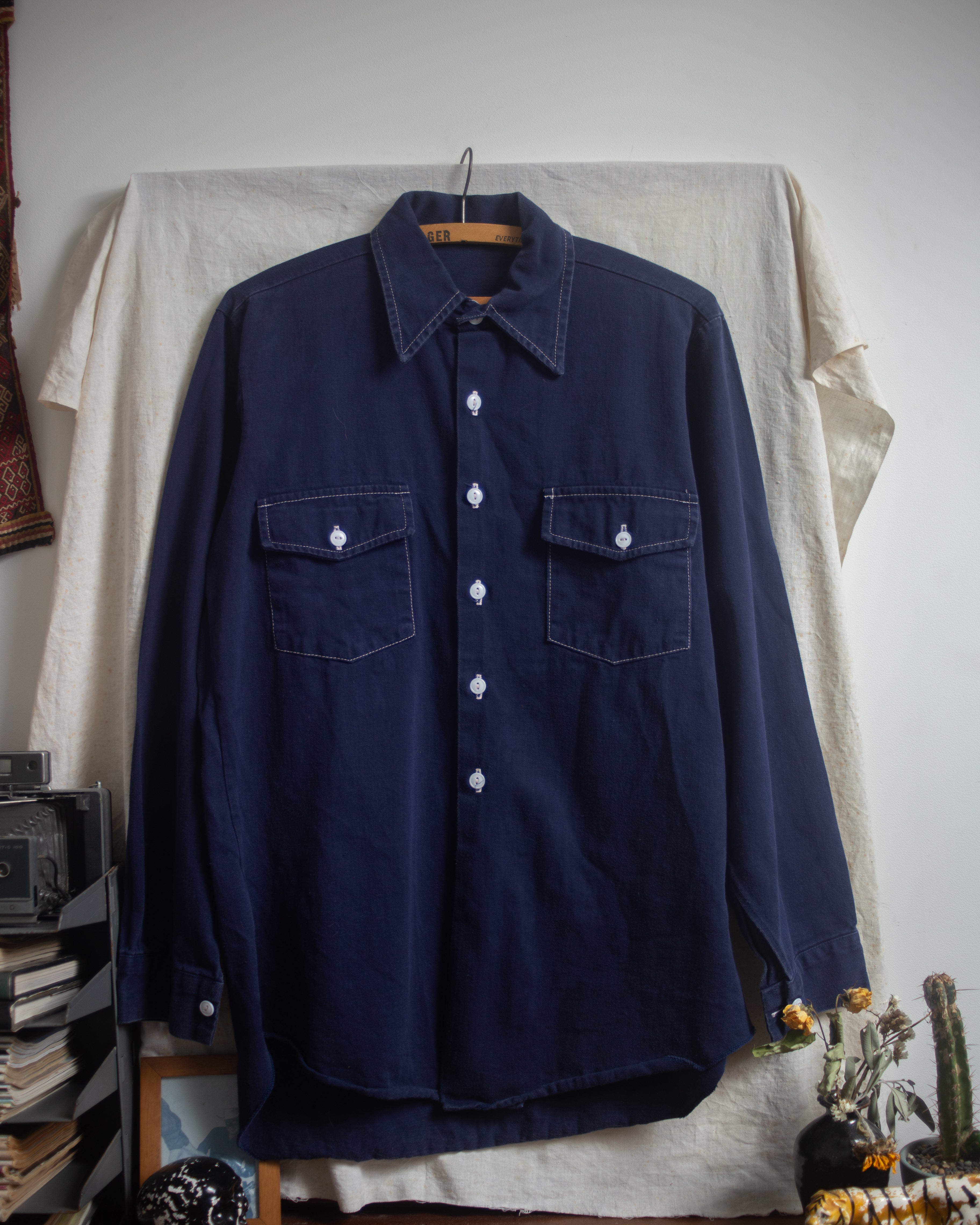 70S heavy cotton shirt with contrast stitching and buttons