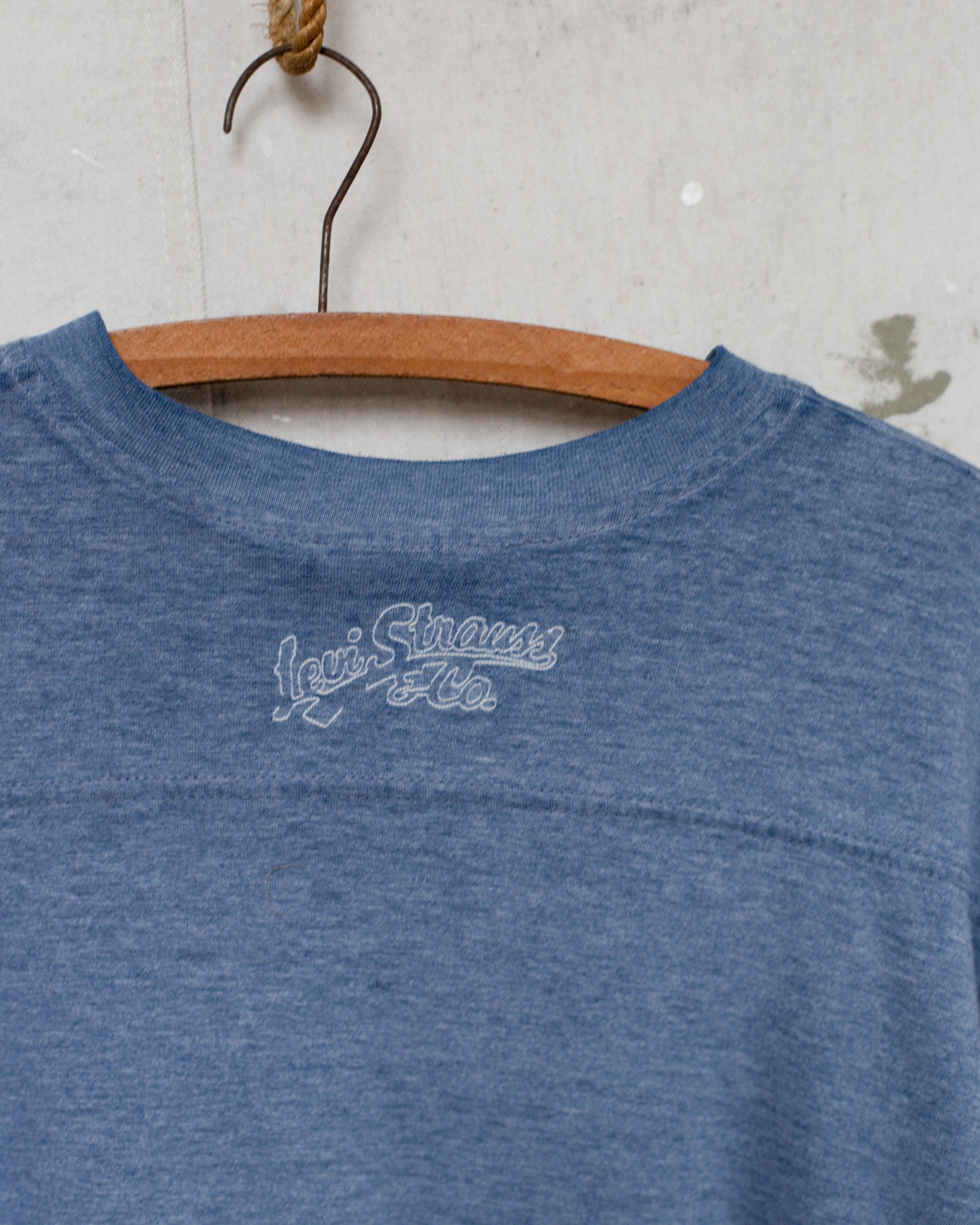 1980S NZ Made Faded Levis Tee - M