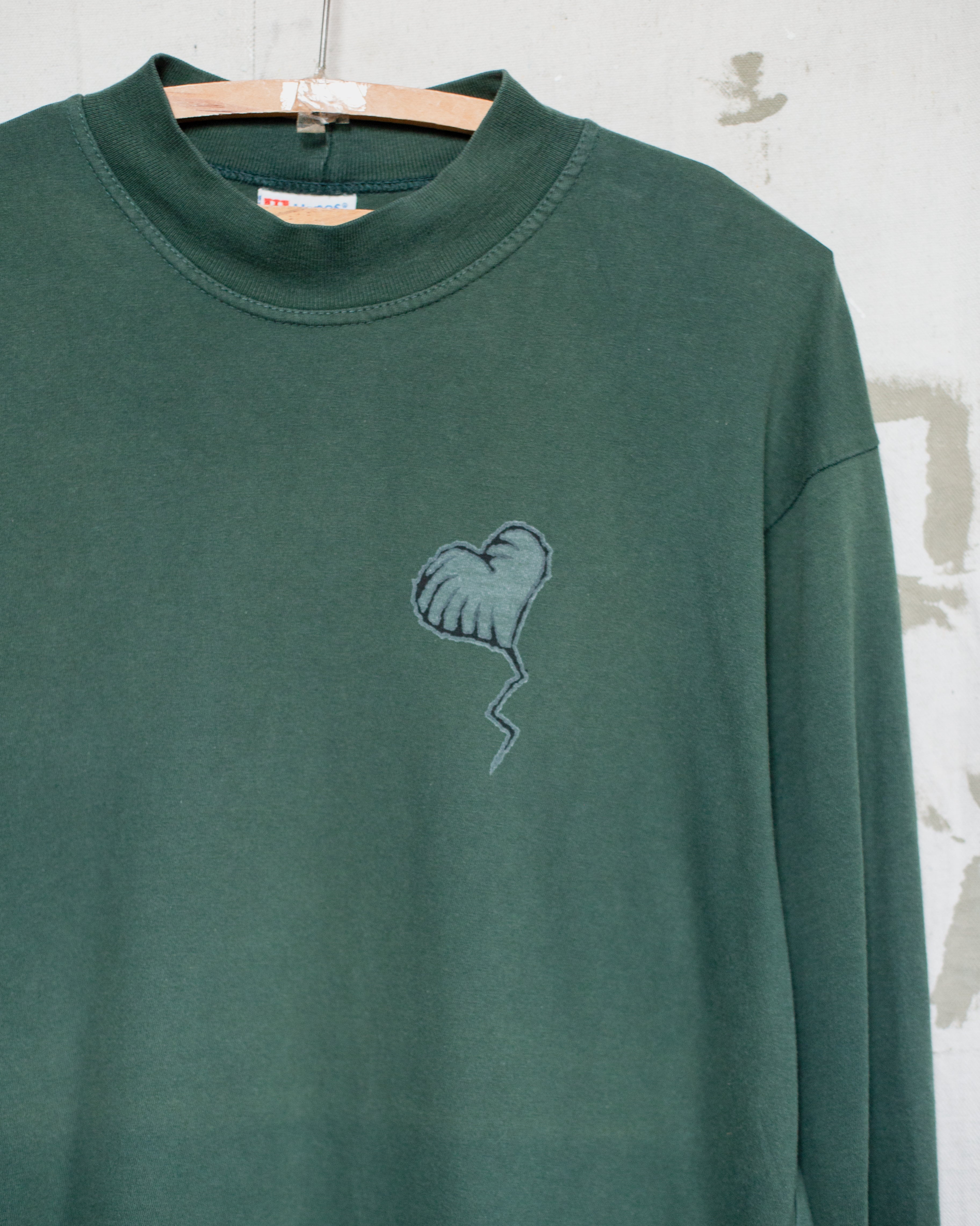 1990S Faded NZ Made Hanes Long Sleeve Tee - L