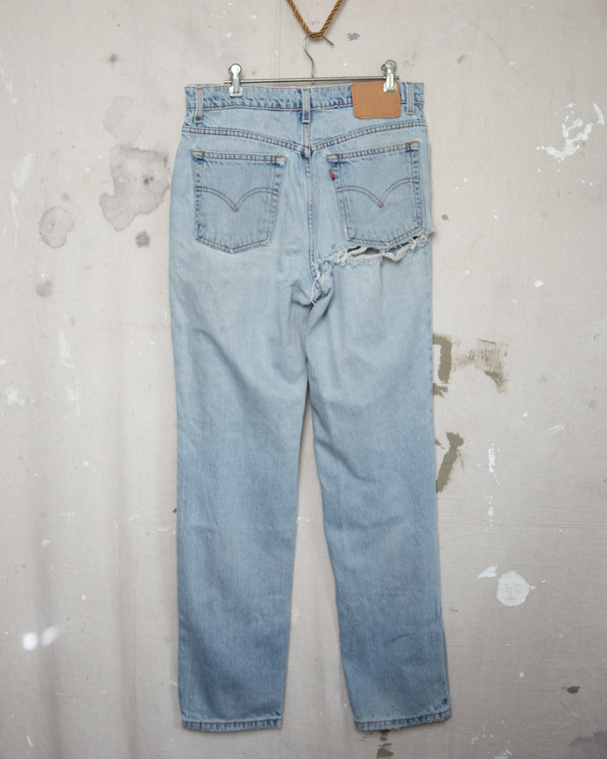 1990s Well Worn Safety Pin Levis - 32